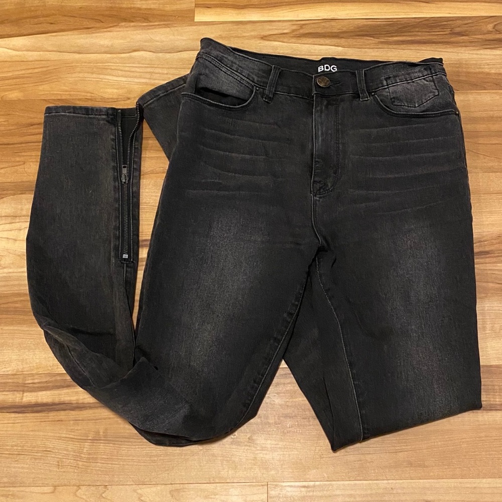 BDG back zipper jeans